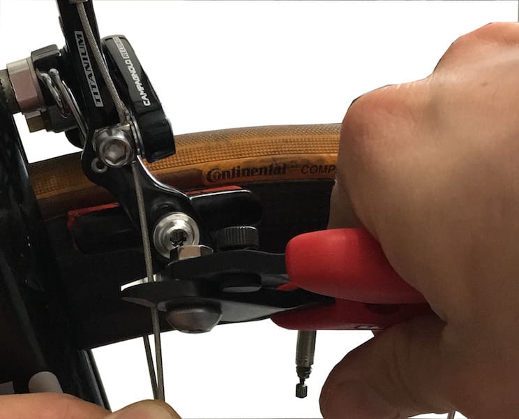 How to cut and fix brake and derailleurs cables and housings.