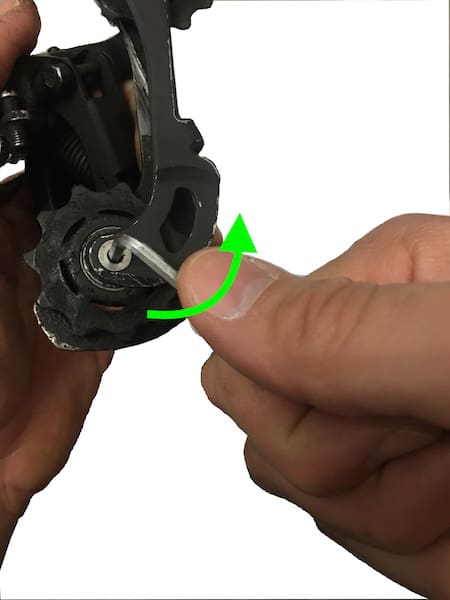 How to change your derailleur pulleys?