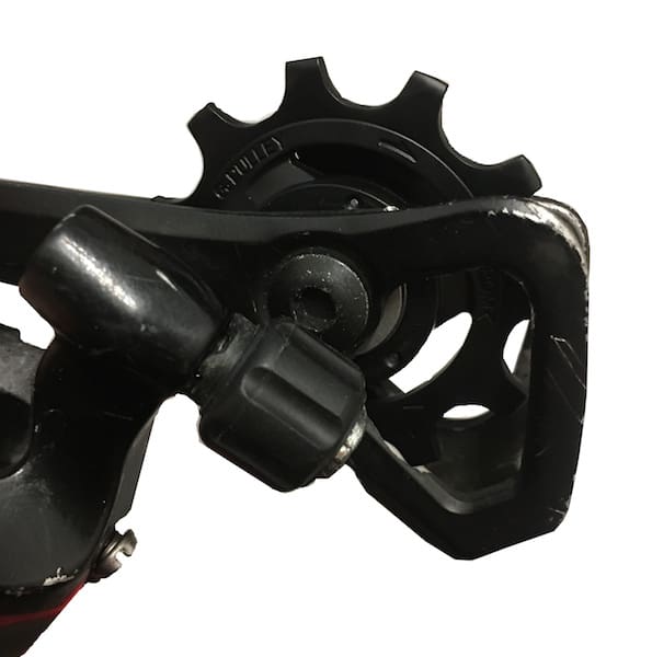 How to change your derailleur pulleys?