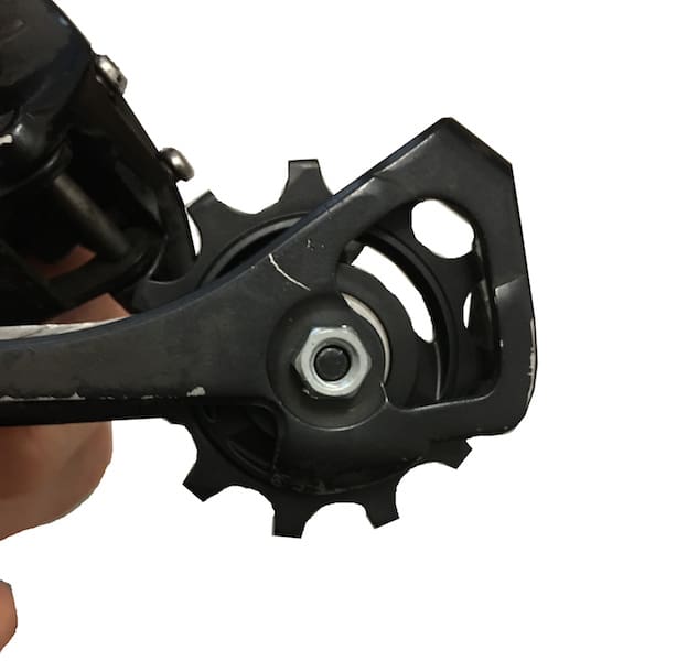 How to change your derailleur pulleys?