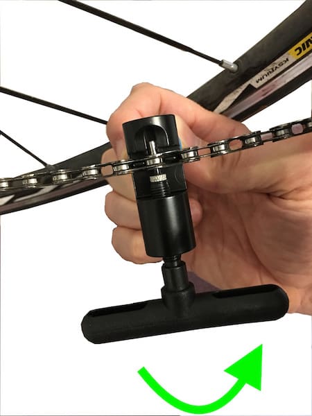 How to measure the chain wear?