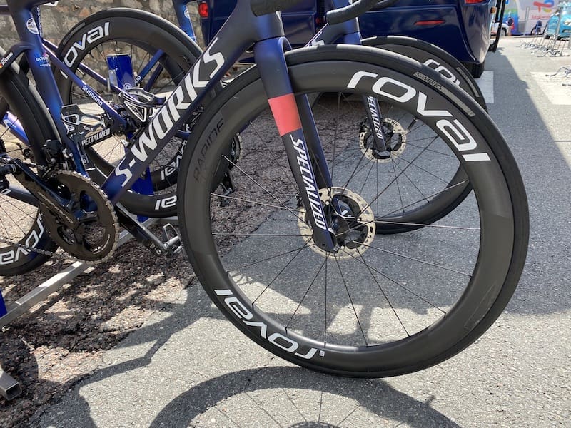 2022 Crit&eacute;rium Dauphin&eacute; Mat&eacute;riel des pros