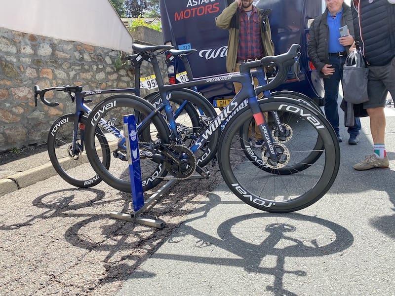 2022 Crit&eacute;rium Dauphin&eacute; Mat&eacute;riel des pros