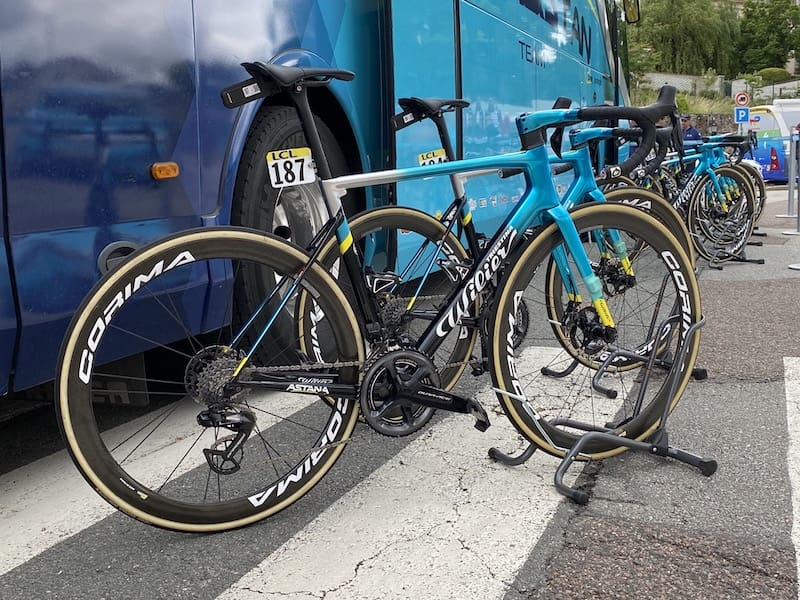 2022 Crit&eacute;rium Dauphin&eacute; Mat&eacute;riel des pros
