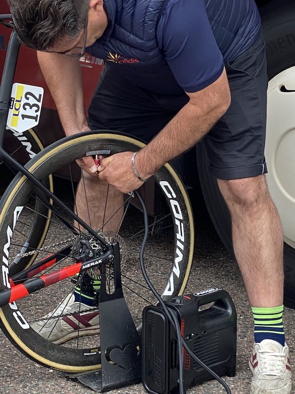 2022 Crit&eacute;rium Dauphin&eacute; Mat&eacute;riel des pros