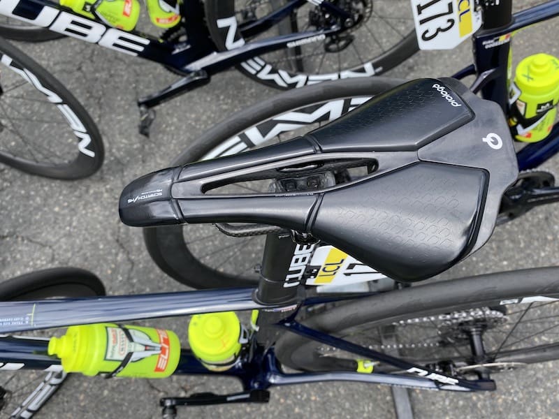 2022 Crit&eacute;rium Dauphin&eacute; Mat&eacute;riel des pros