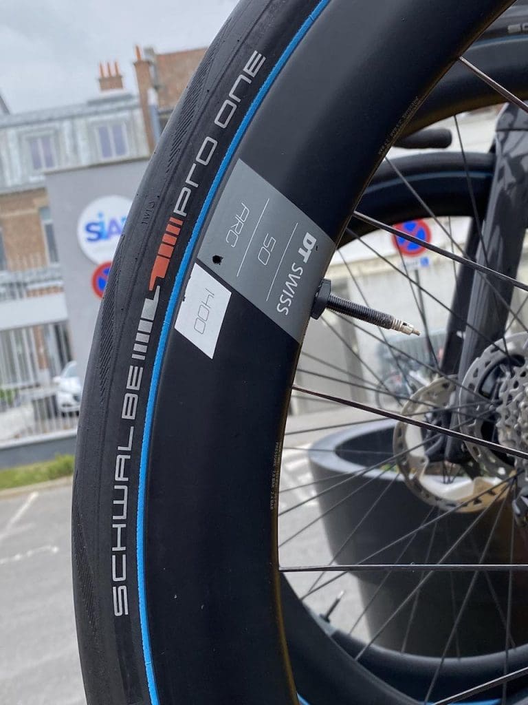 2023 Paris-Roubaix Femmes avec Zwift matériel et vélo