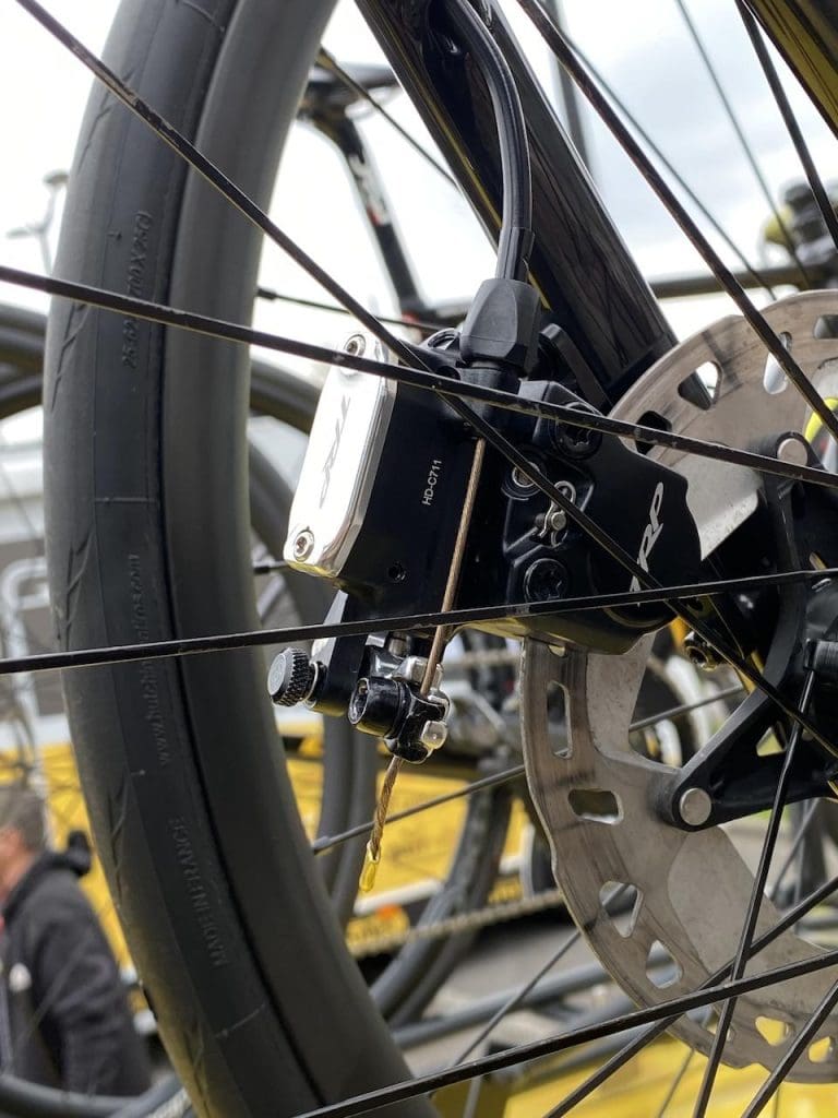 2023 Paris-Roubaix Femmes avec Zwift matériel et vélo