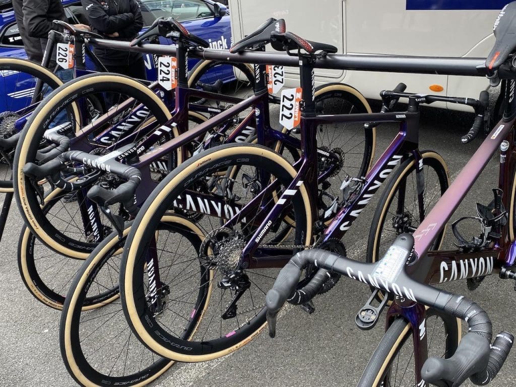 2023 Paris-Roubaix Femmes avec Zwift matériel et vélo