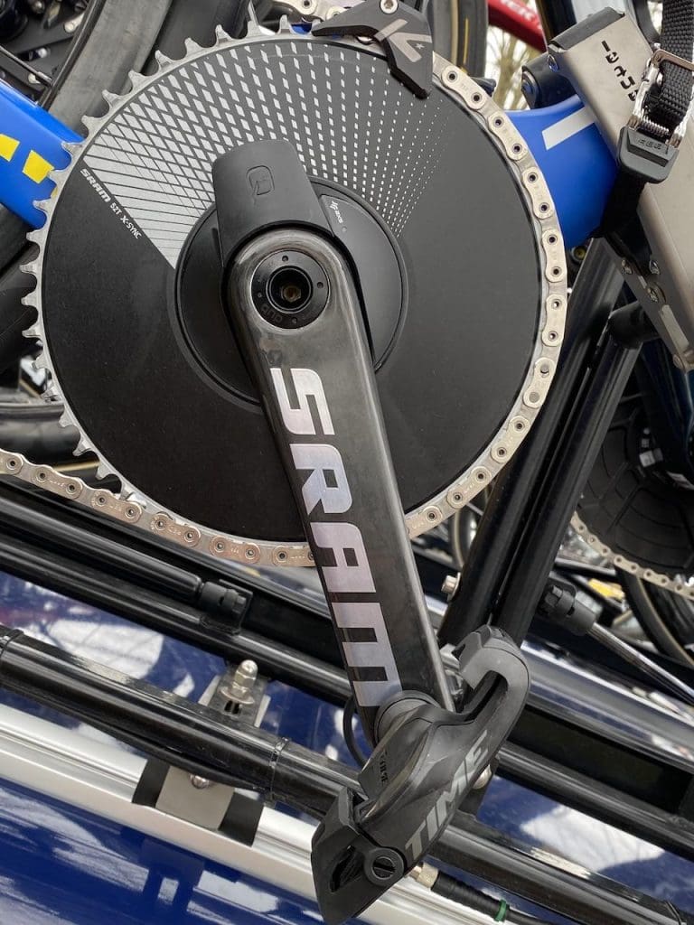2023 Paris-Roubaix Femmes avec Zwift matériel et vélo