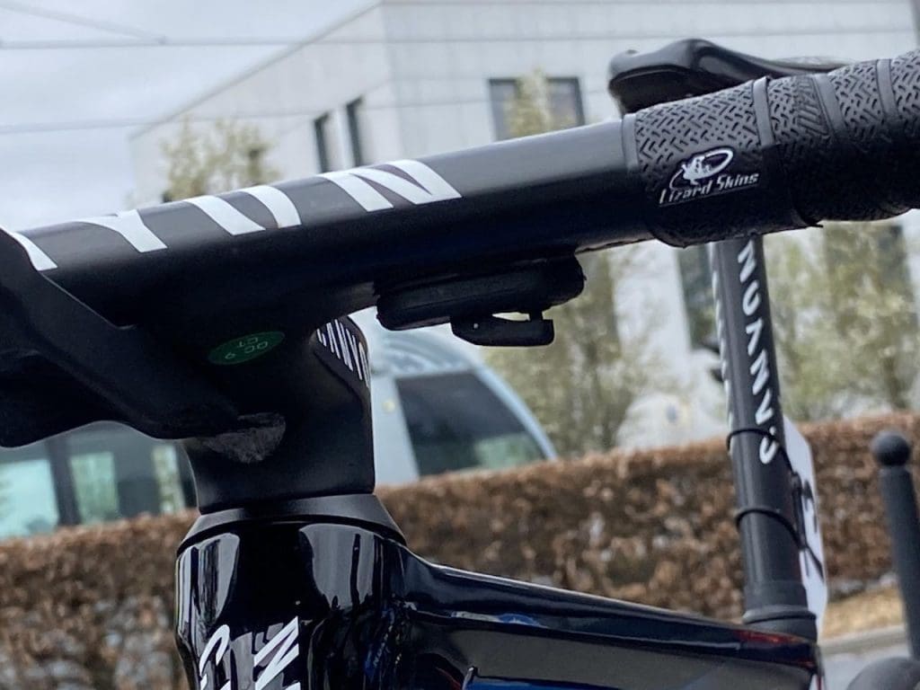 2023 Paris-Roubaix Femmes avec Zwift matériel et vélo