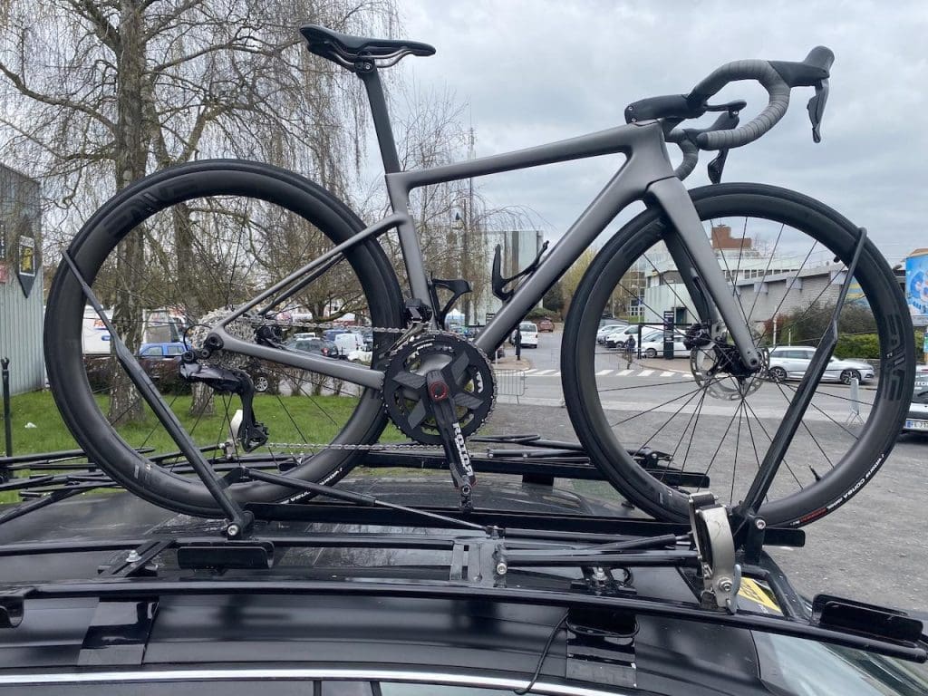 2023 Paris-Roubaix Femmes avec Zwift matériel et vélo
