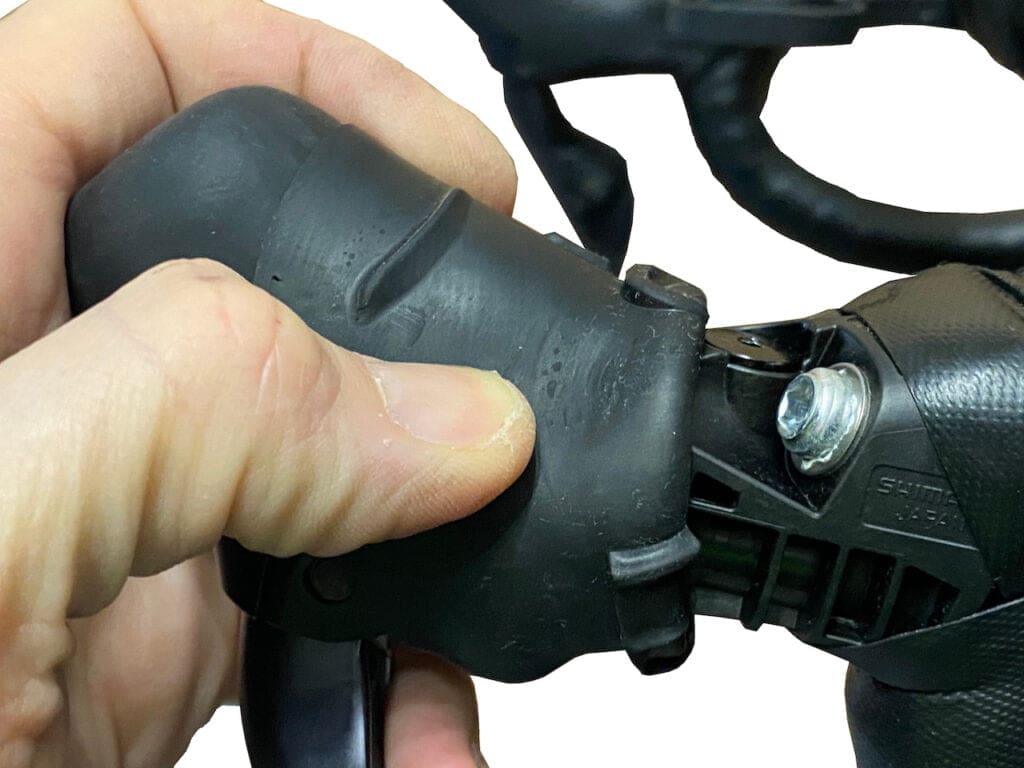 Changer les plaquettes et faire la purge des freins Shimano sur les groupes Dura-Ace, Ultegra et 105 12 vitesses