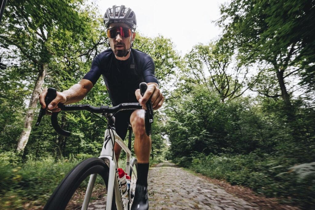 2024 v&eacute;lo Specialized Roubaix SL8