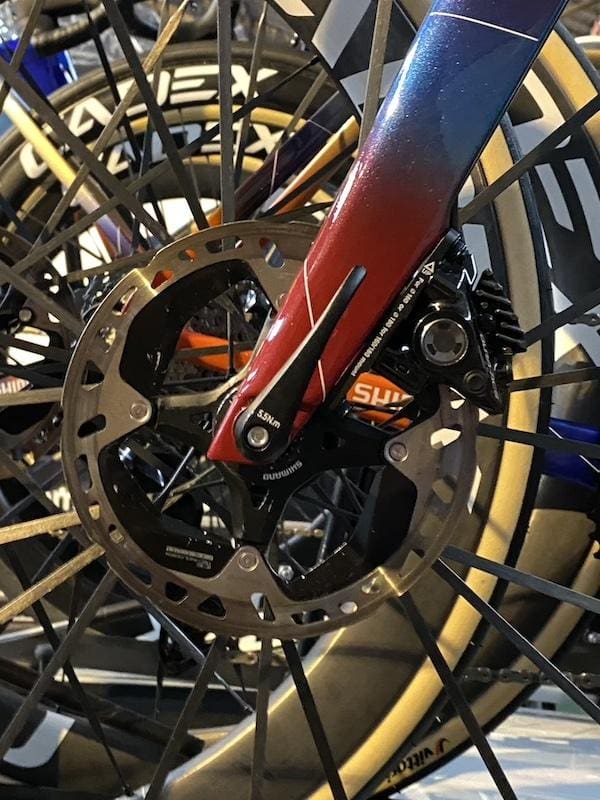 2024 vélos et matériel du Omloop Het Nieuwsblad