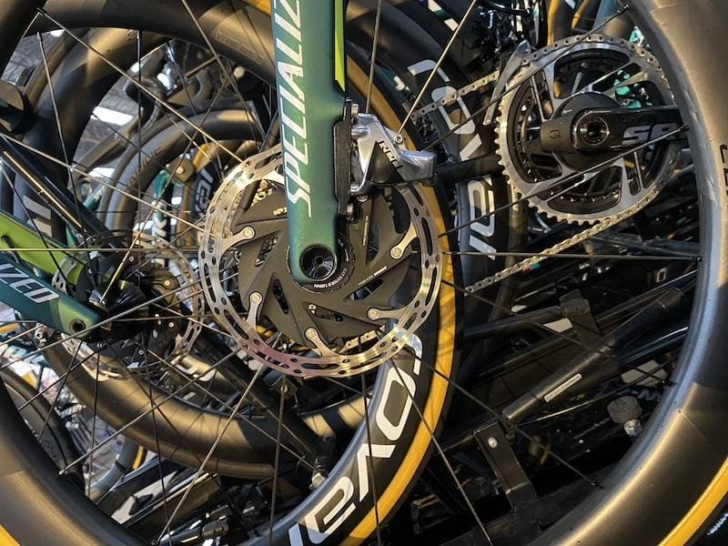 2024 vélos et matériel du Omloop Het Nieuwsblad
