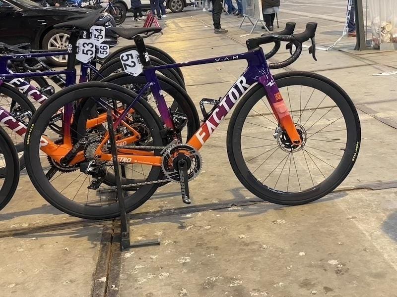 2024 vélos et matériel du Omloop Het Nieuwsblad