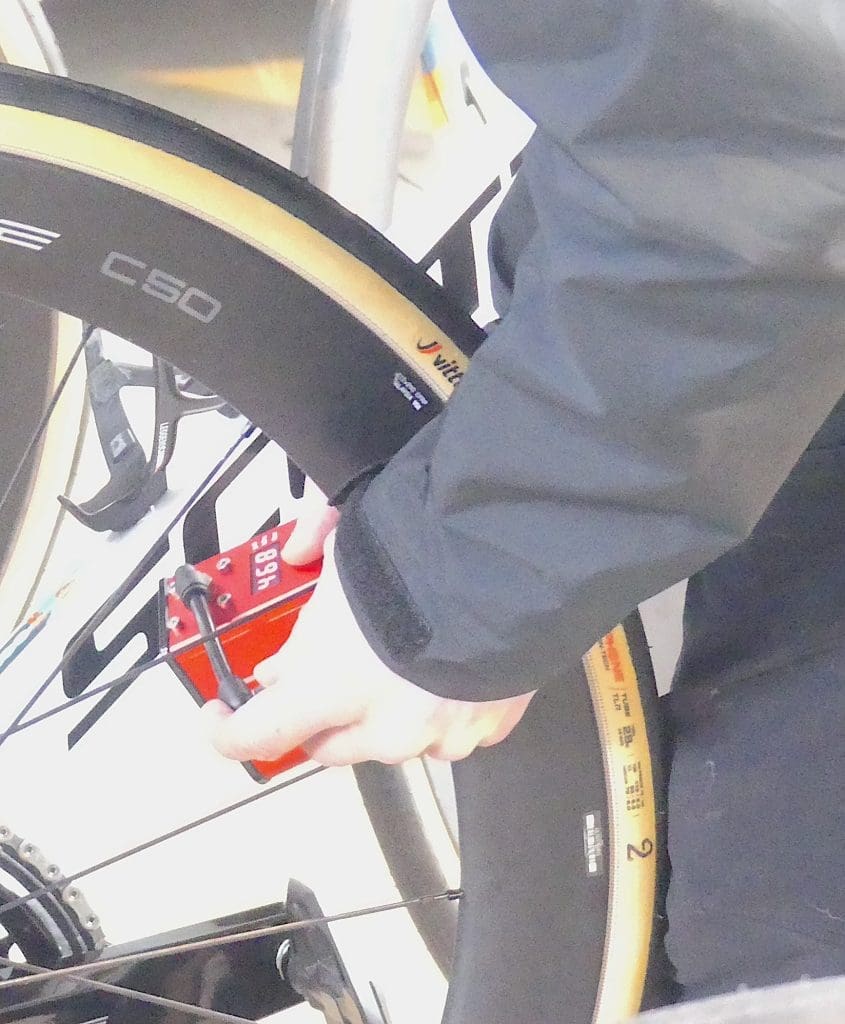 2024 vélos et matériel du Omloop Het Nieuwsblad