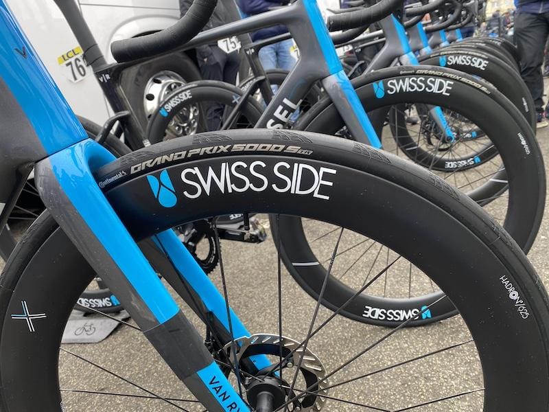 Les vélos et matériel des coureurs pros sur Paris-Nice 2024