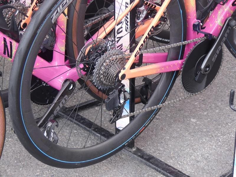 V&eacute;los et mat&eacute;riel de Paris-Roubaix femmes 2024