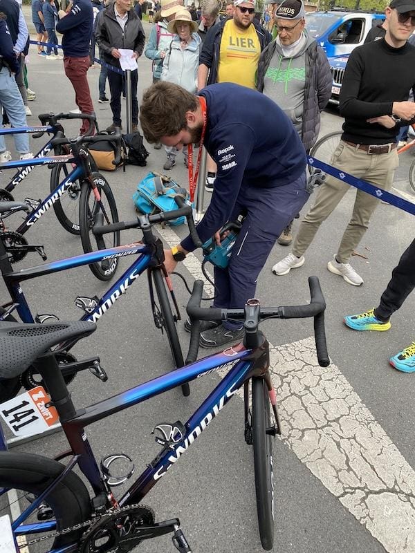 V&eacute;los et mat&eacute;riel de Paris-Roubaix femmes 2024