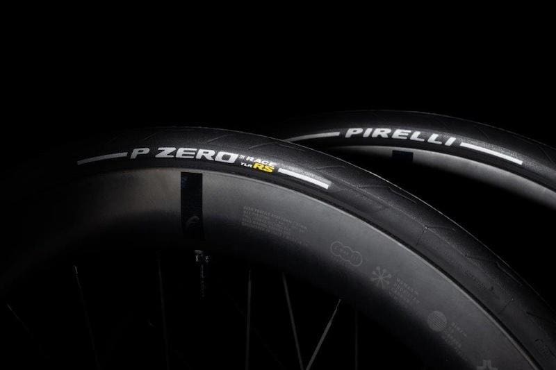nouveau pneu tubeless Pirelli P Zero Race TLR RS