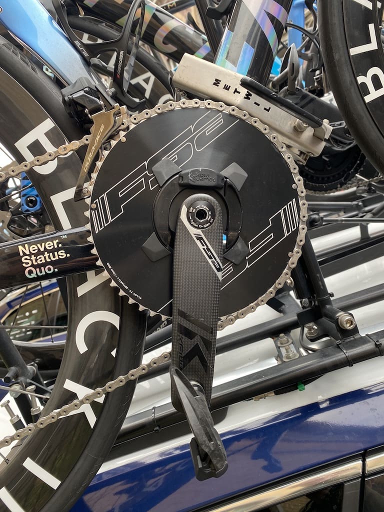 Le vélo Factor Ostro Vam utilsé par israle-Premier Tech en 2025