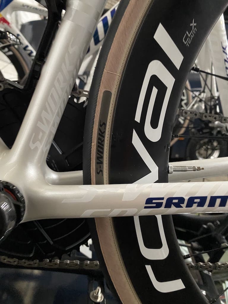 Les vélos et matériel du Omloop Het Nieuwsbald 2025
