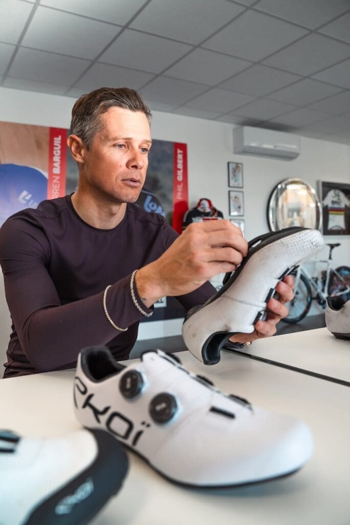 P&eacute;dales PW8 et chaussures Eko&iuml; adapt&eacute;es