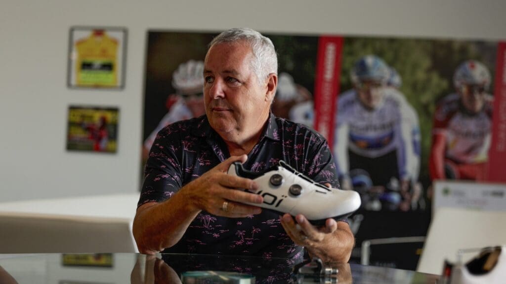 P&eacute;dales PW8 et chaussures Eko&iuml; adapt&eacute;es