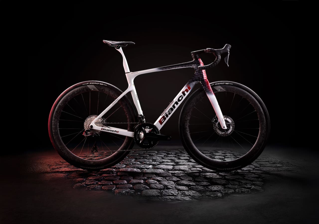 2026 s&eacute;rie limit&eacute;e Bianchi Infinito Paris-Roubaix