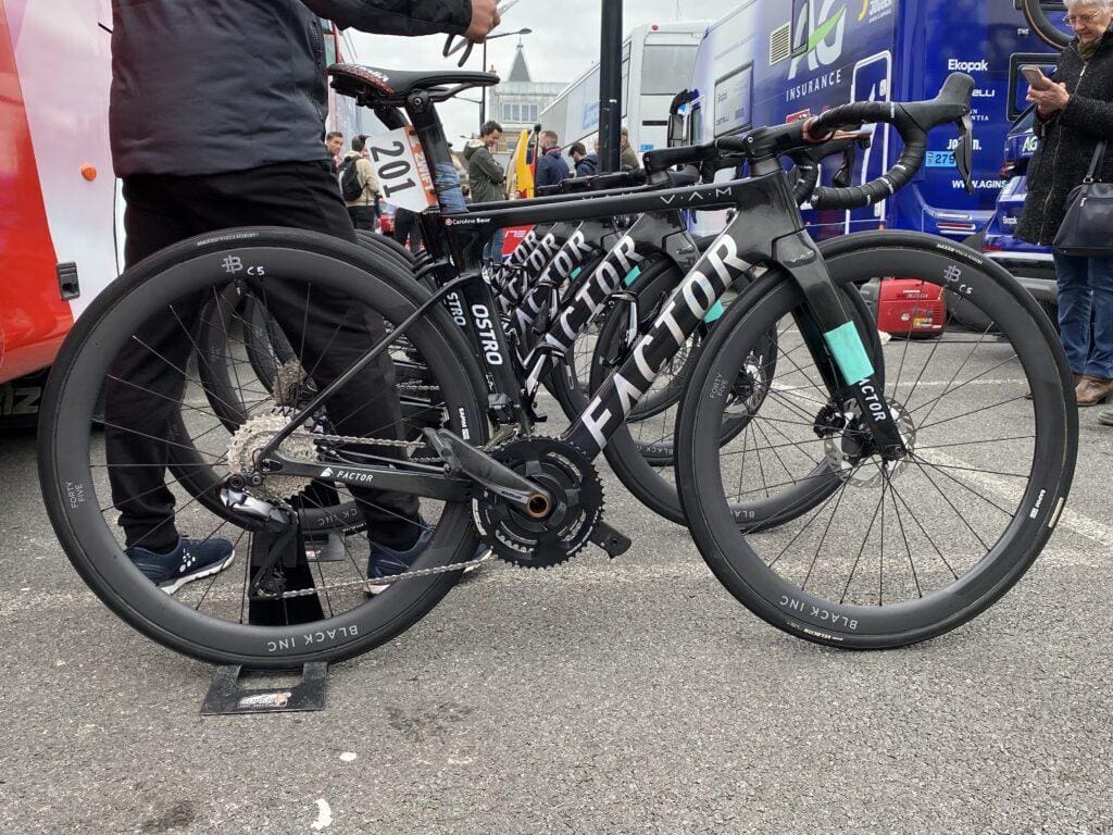 2023 Tour de France Femmes avec Zwift les vélos des concurrentes