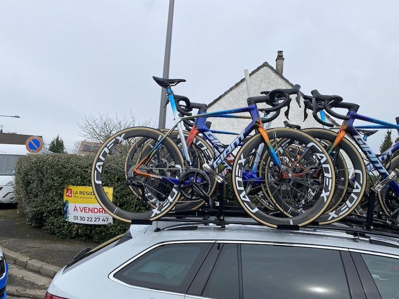 Prototype du nouveau Giant TCR Advanced SL utilisé par l'équipe Jayco-AlUla sur Paris-Nice 2024